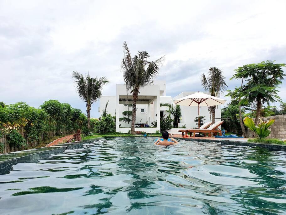 Ho Lan Retreat, Villa Mat Bien Danh Cho 8 Nguoi. Pho Tri 外观 照片
